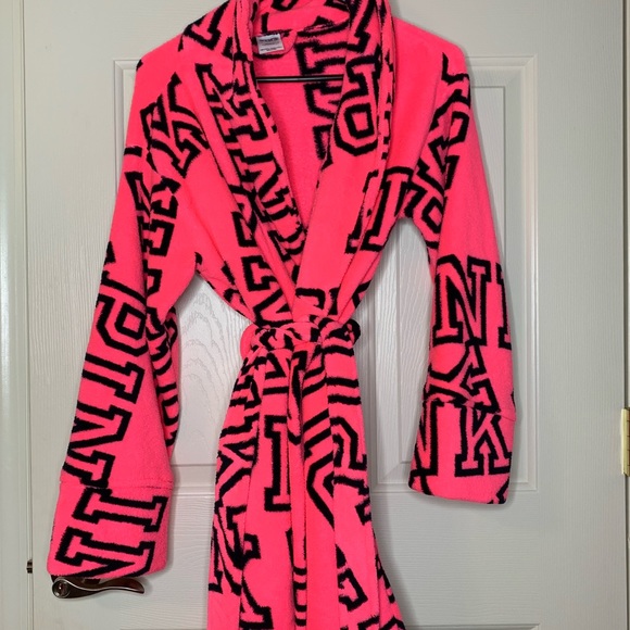 PINK Victoria's Secret Other - Pink VS fuzzy robe